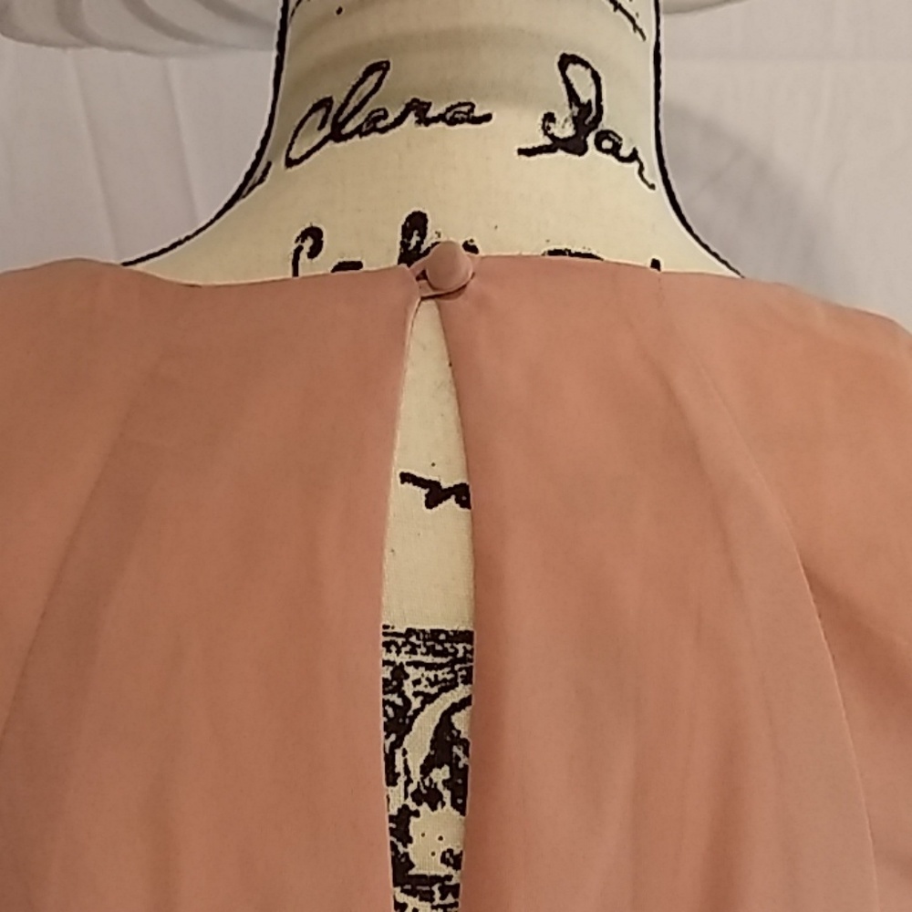 Dress - Picture 3 of 4